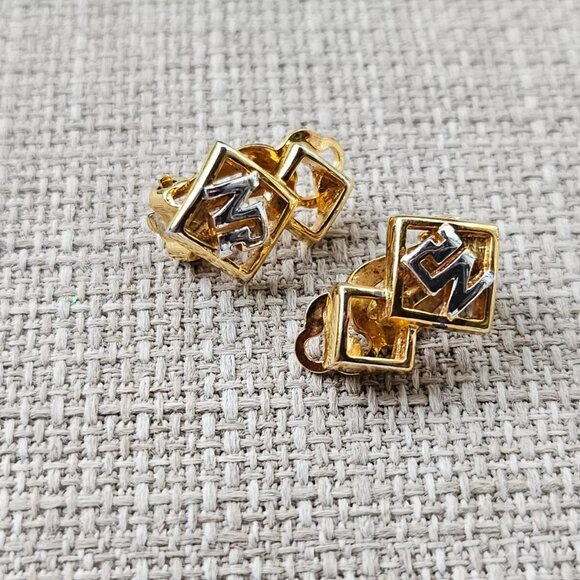 Vintage Nina Ricci Earrings Gold Tone Clip On Stud Earrings Jewelry Authentic - Picture 4 of 11